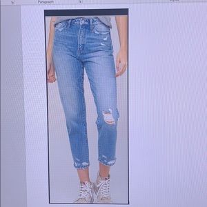 Medium washed mom jeans